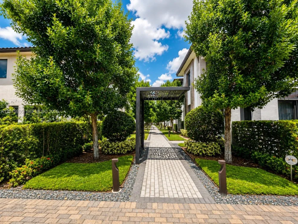 4318 NW 81st Ave Doral, FL 33166