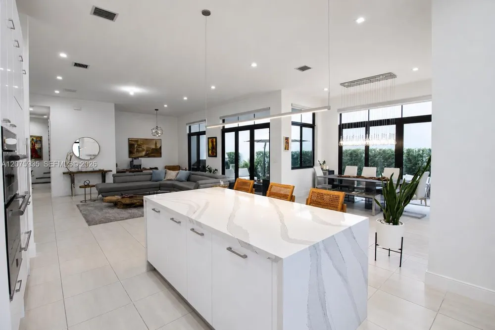 4318 NW 81st Ave Doral, FL 33166