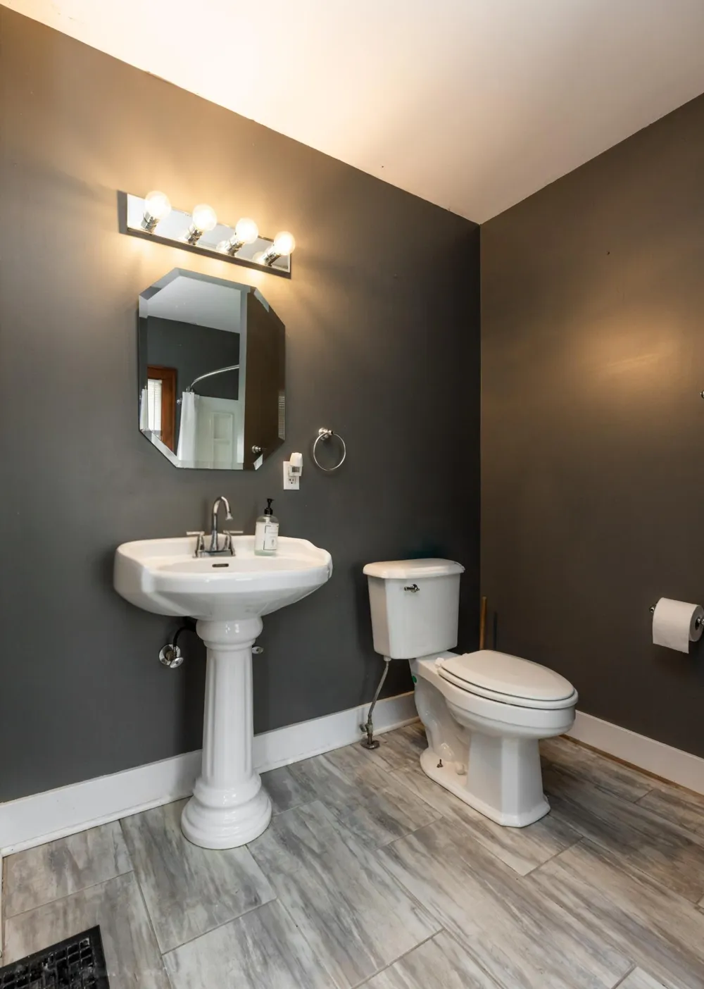 517 Eastern Avenue NE Grand Rapids City, MI 49503