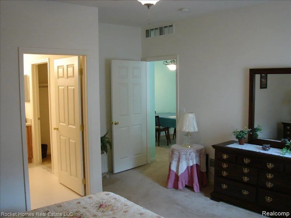 11840 Farmington Road ##59 Livonia City, MI 48150