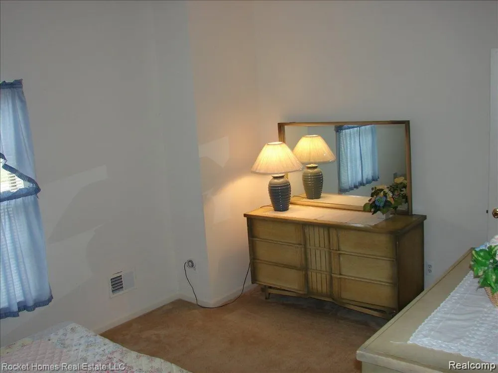 11840 Farmington Road ##59 Livonia City, MI 48150