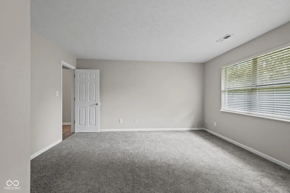 6815 Cherry Laurel Lane Fishers, IN 46038