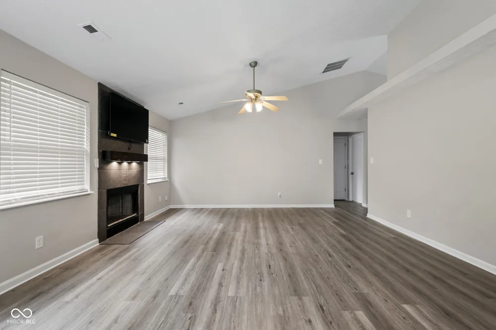 6815 Cherry Laurel Lane Fishers, IN 46038
