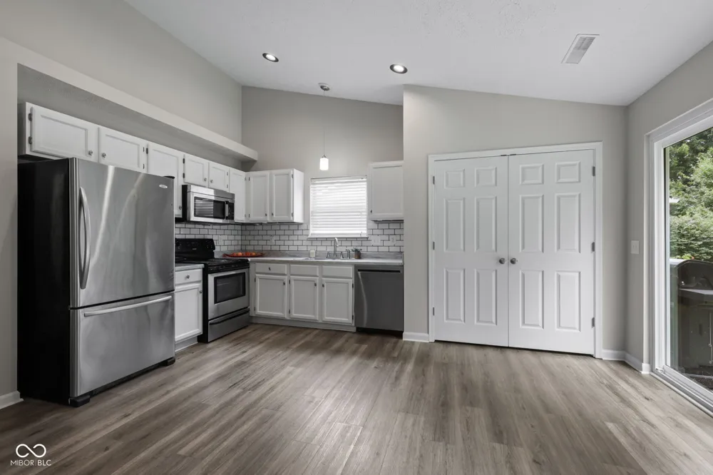 6815 Cherry Laurel Lane Fishers, IN 46038