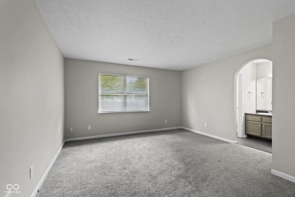 6815 Cherry Laurel Lane Fishers, IN 46038