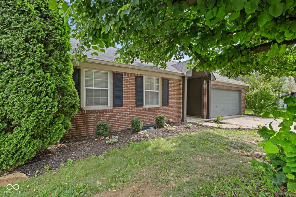 6815 Cherry Laurel Lane Fishers, IN 46038