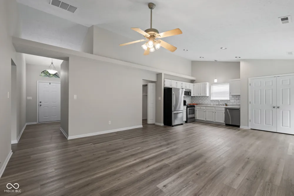 6815 Cherry Laurel Lane Fishers, IN 46038