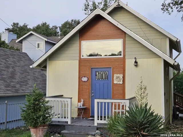 1676-1662 Lake Dr Spring Branch, TX 78070