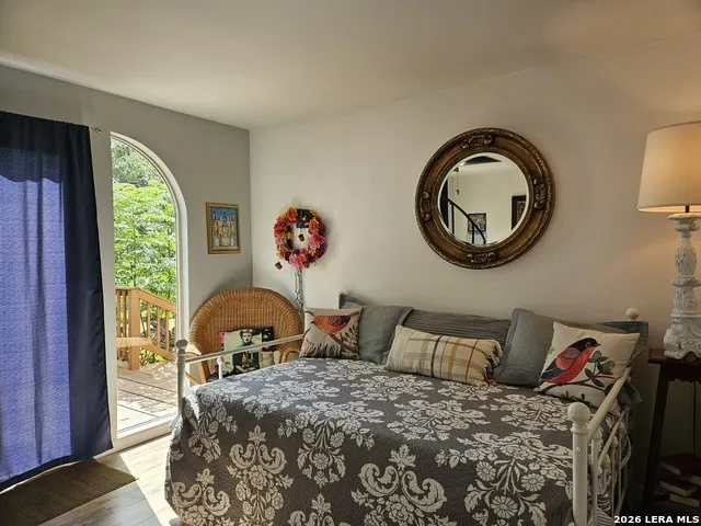 1676-1662 Lake Dr Spring Branch, TX 78070