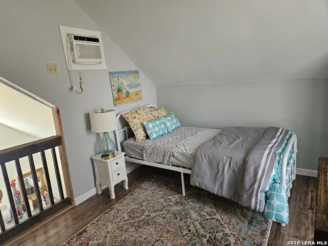 1676-1662 Lake Dr Spring Branch, TX 78070