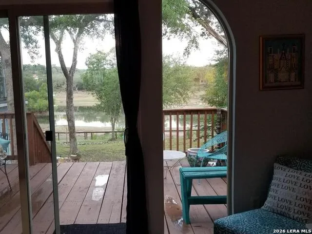1676-1662 Lake Dr Spring Branch, TX 78070