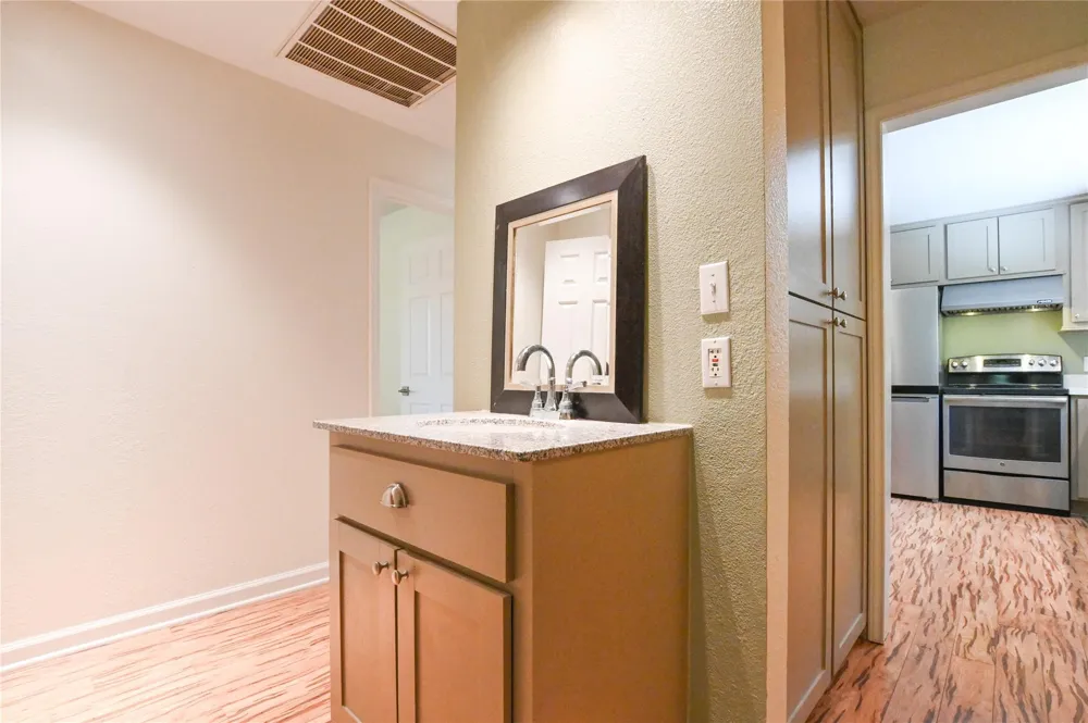 2 Lovers Lane Dickinson, TX 77539