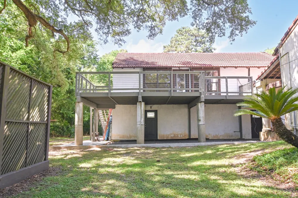 2 Lovers Lane Dickinson, TX 77539