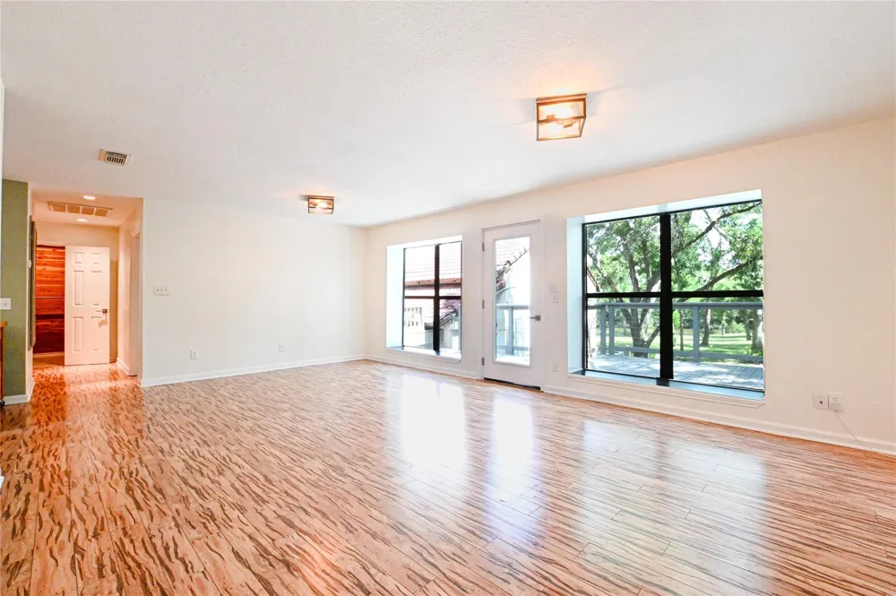2 Lovers Lane Dickinson, TX 77539