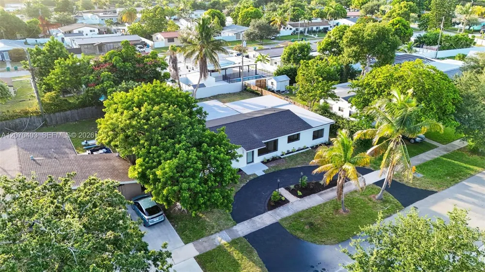 9281 Martinique Dr Cutler Bay, FL 33189