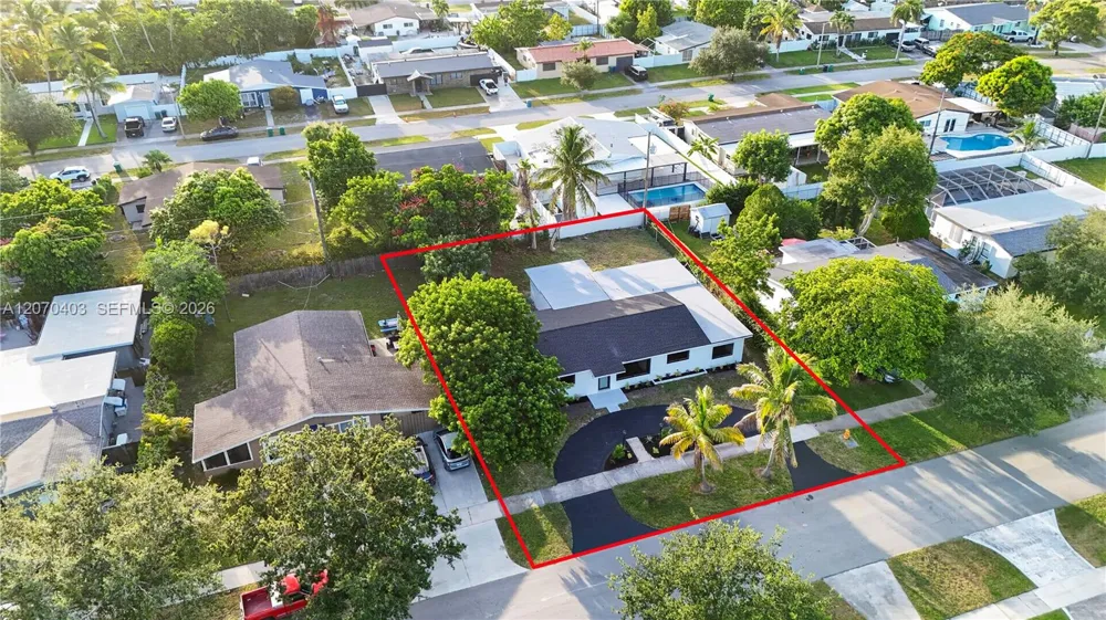 9281 Martinique Dr Cutler Bay, FL 33189