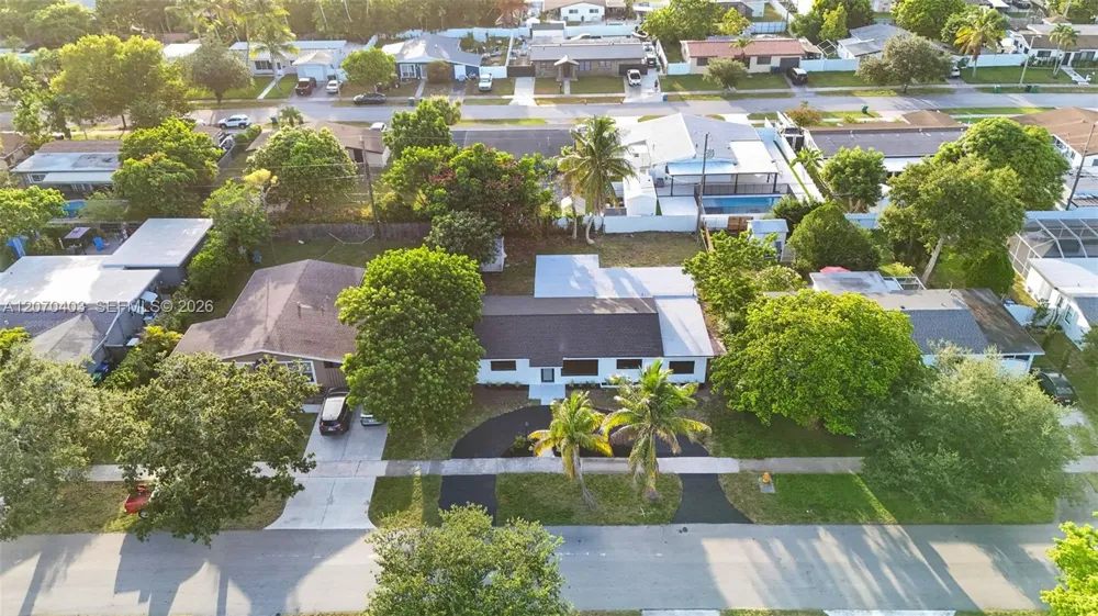 9281 Martinique Dr Cutler Bay, FL 33189
