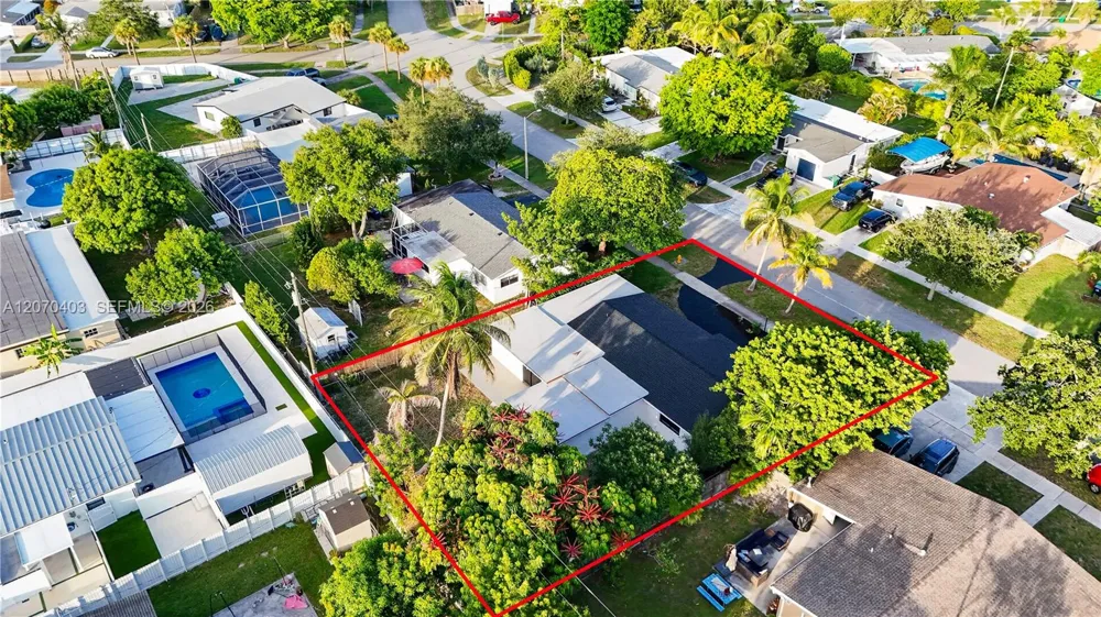 9281 Martinique Dr Cutler Bay, FL 33189
