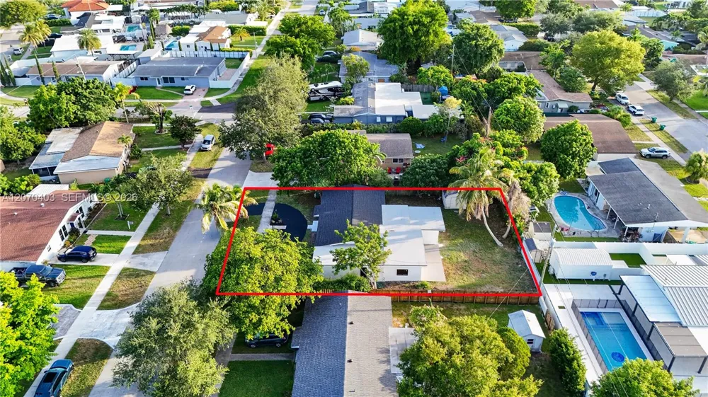 9281 Martinique Dr Cutler Bay, FL 33189