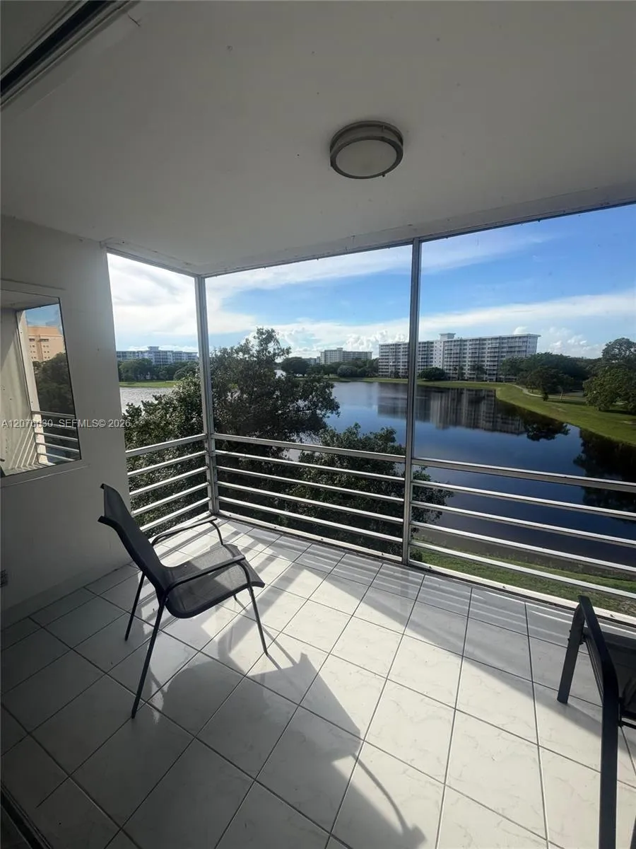 2751 Palm Aire Dr #502 Pompano Beach, FL 33069