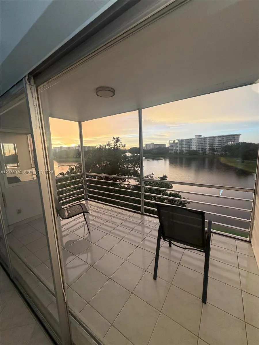 2751 Palm Aire Dr #502 Pompano Beach, FL 33069