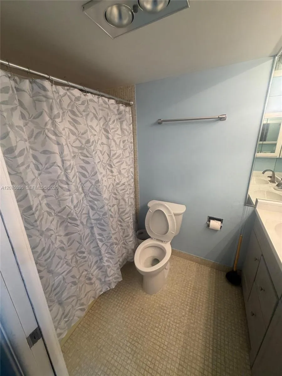 2751 Palm Aire Dr #502 Pompano Beach, FL 33069