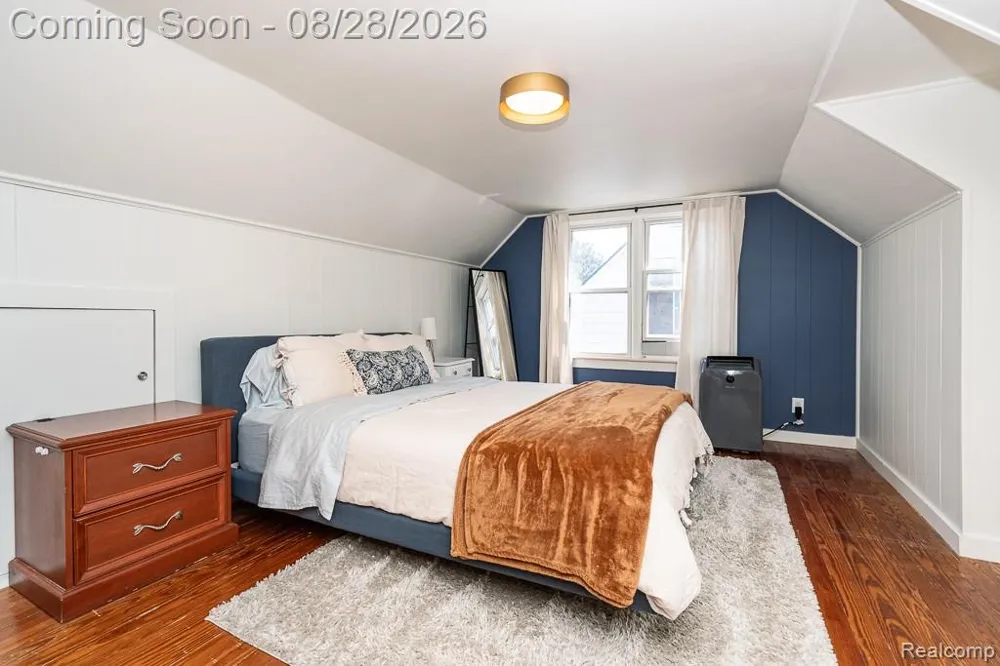 21846 Redmond Avenue Eastpointe City, MI 48021