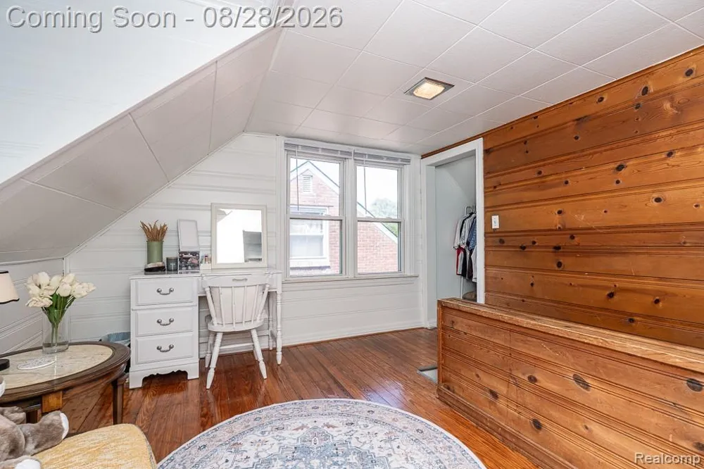 21846 Redmond Avenue Eastpointe City, MI 48021
