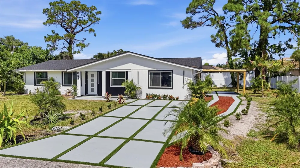 848 OLYMPIA ROAD Venice, FL 34293