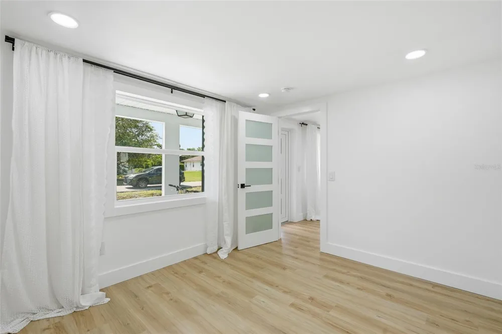 848 OLYMPIA ROAD Venice, FL 34293