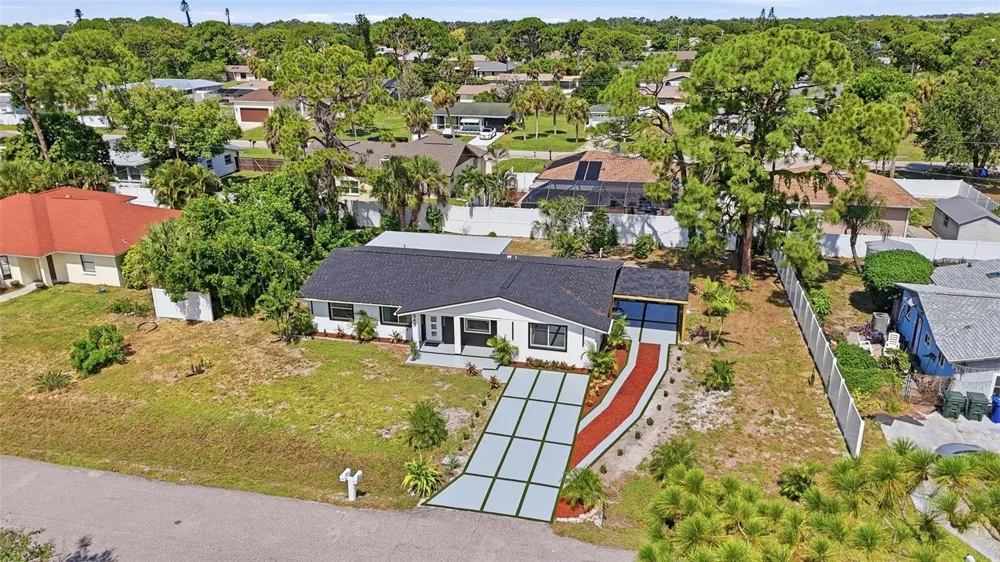 848 OLYMPIA ROAD Venice, FL 34293