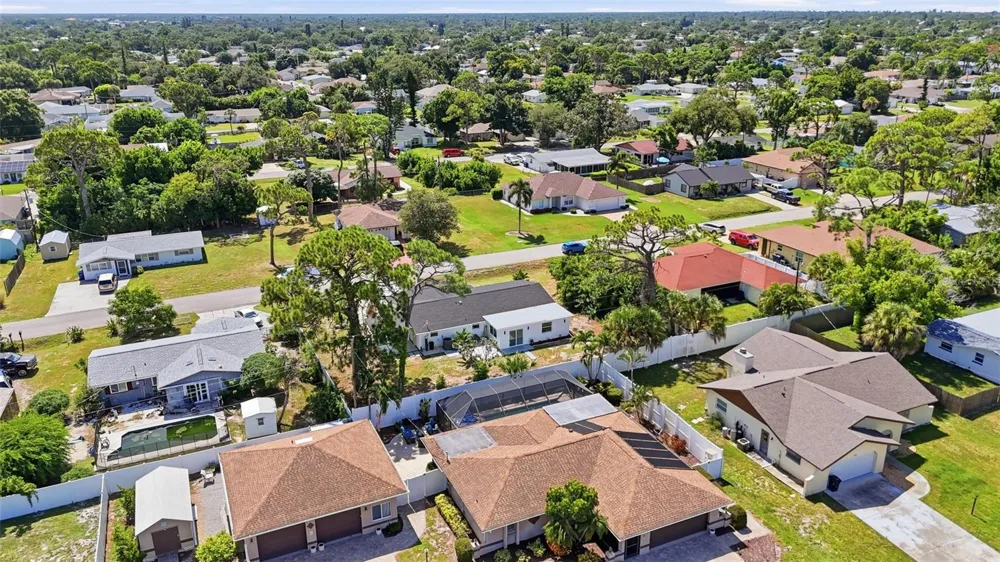 848 OLYMPIA ROAD Venice, FL 34293