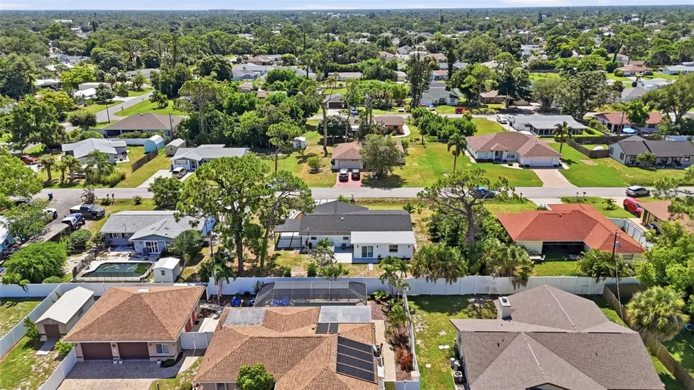 848 OLYMPIA ROAD Venice, FL 34293