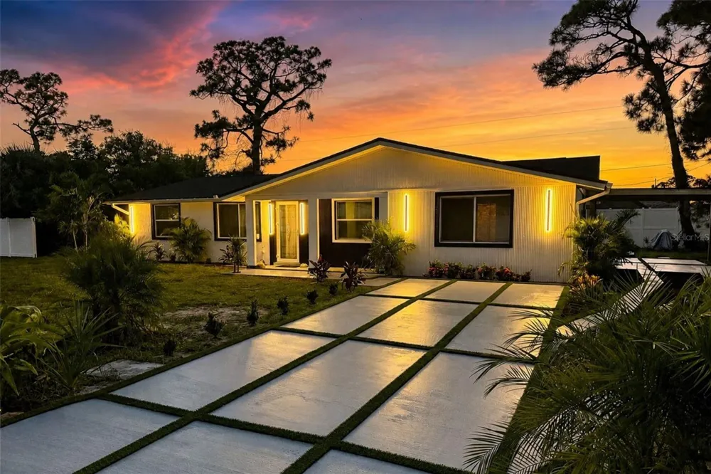 848 OLYMPIA ROAD Venice, FL 34293