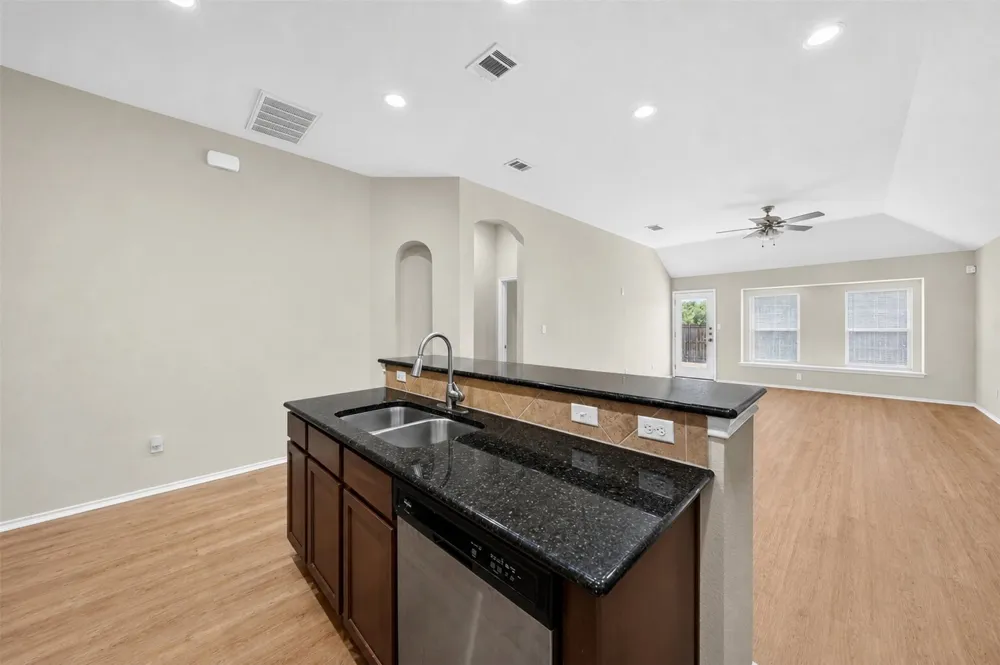 12913 Pealing Way Manor, TX 78653