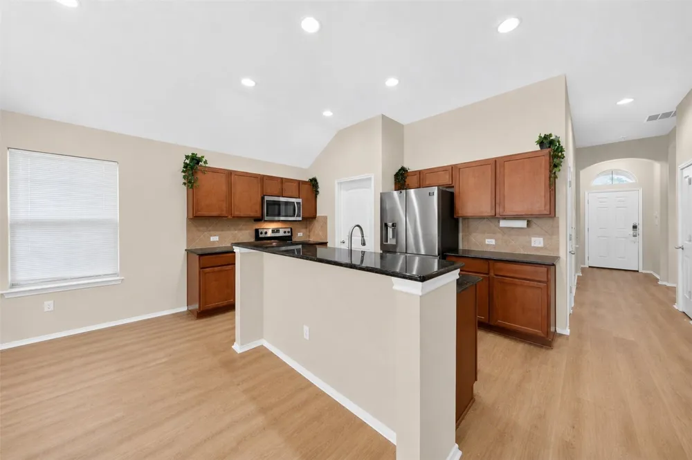 12913 Pealing Way Manor, TX 78653
