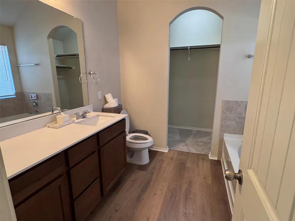 12913 Pealing Way Manor, TX 78653