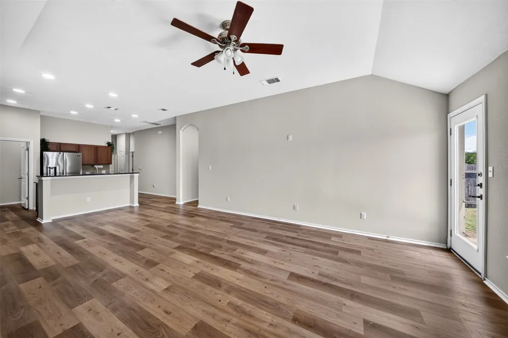 12913 Pealing Way Manor, TX 78653