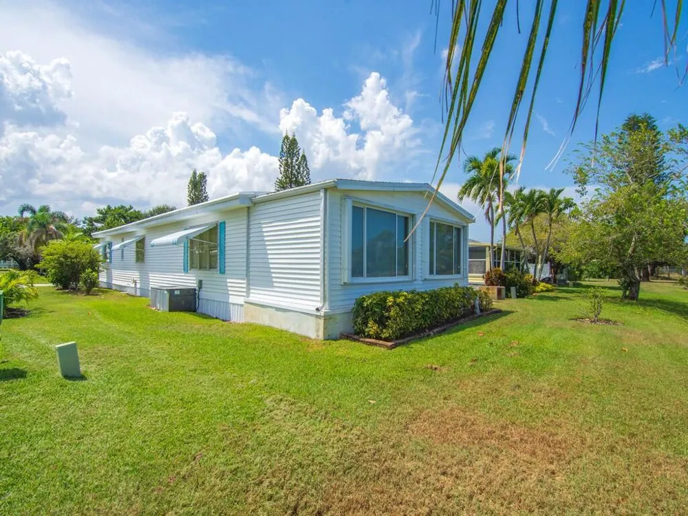 44 Village Lane Jensen Beach, FL 34957