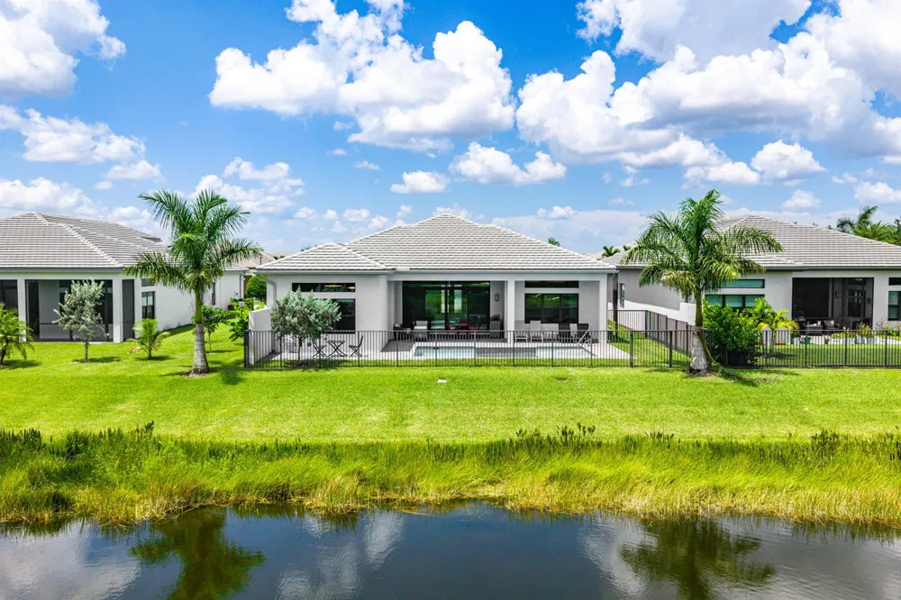 11326 Apricot Valley Drive Boynton Beach, FL 33473
