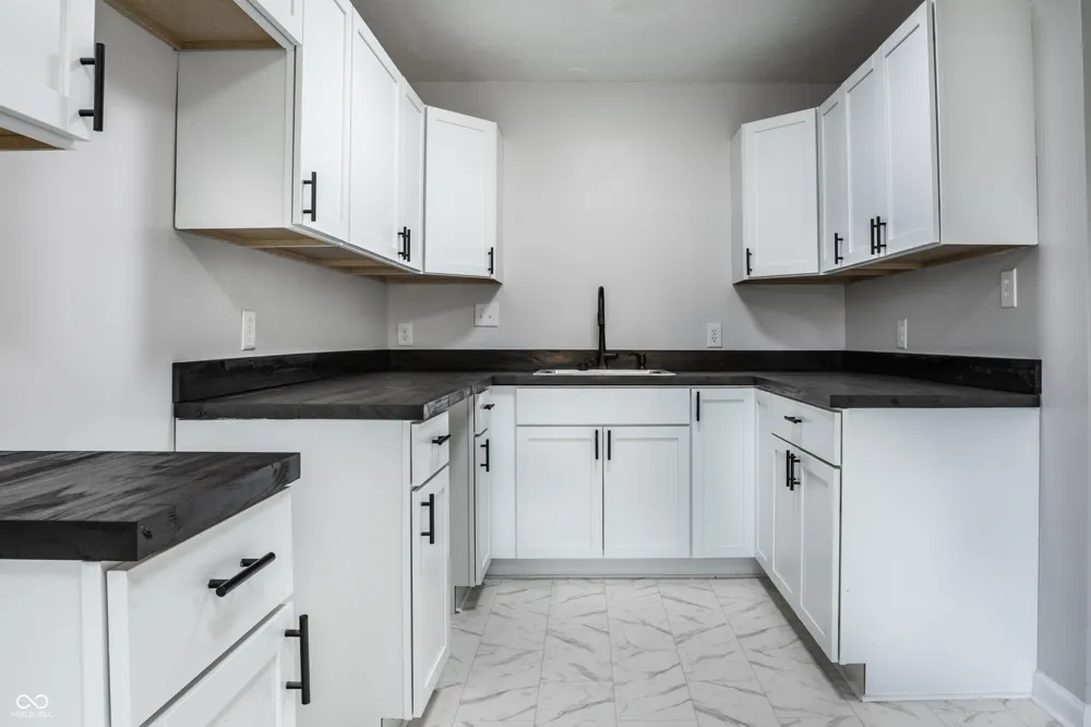 2120 Debello Court Indianapolis, IN 46214