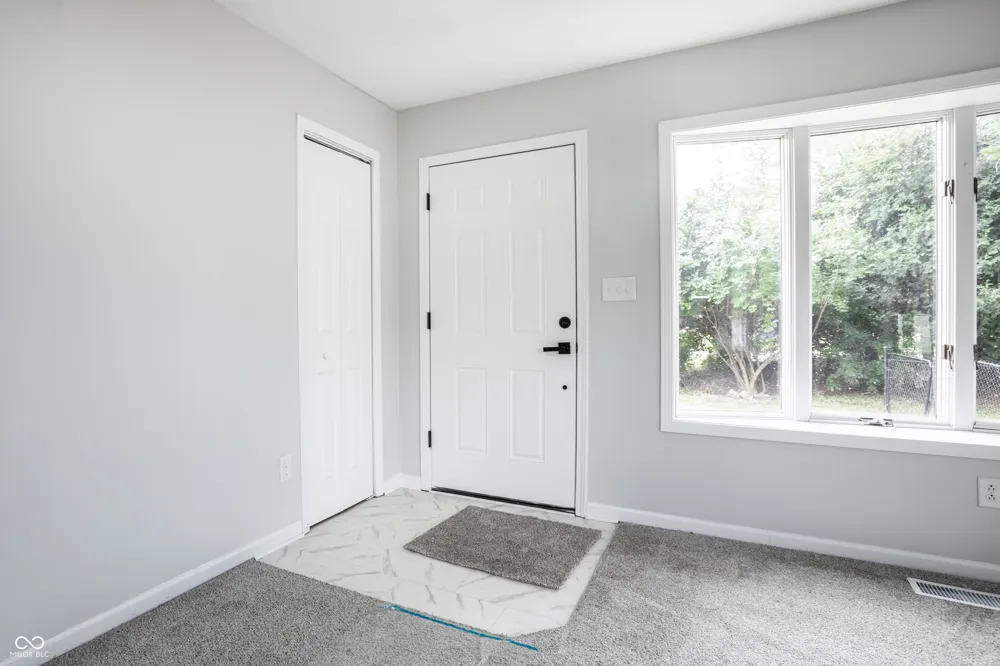 2120 Debello Court Indianapolis, IN 46214