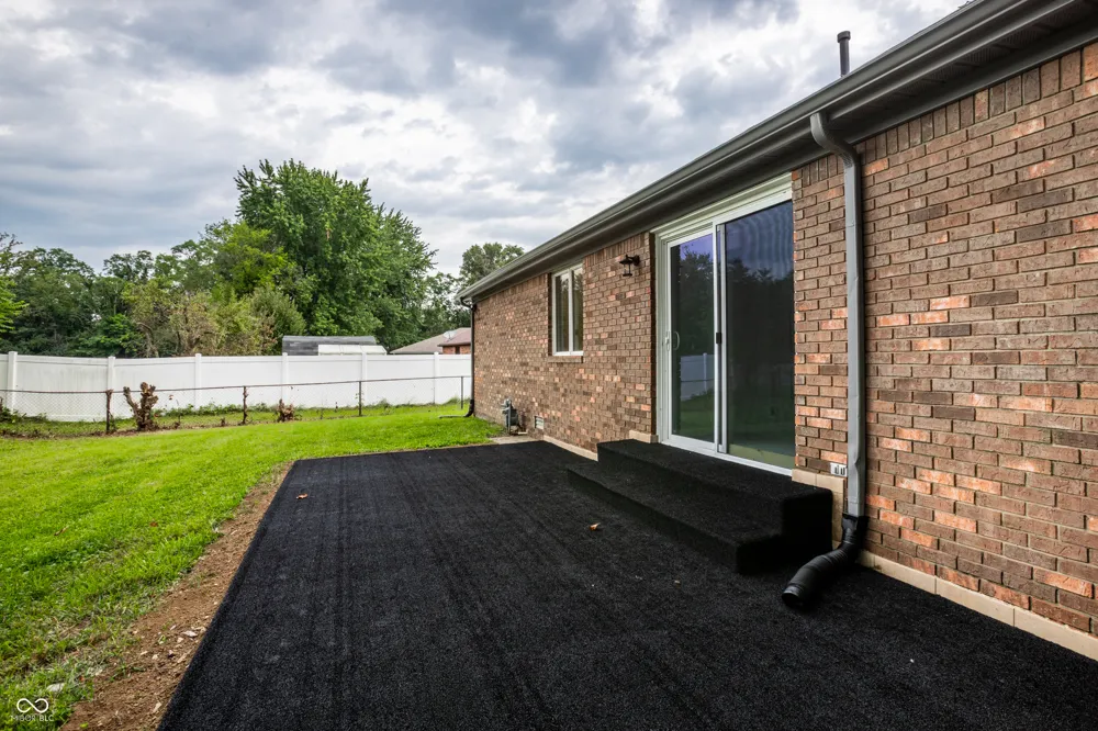 2120 Debello Court Indianapolis, IN 46214