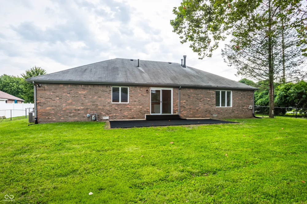 2120 Debello Court Indianapolis, IN 46214