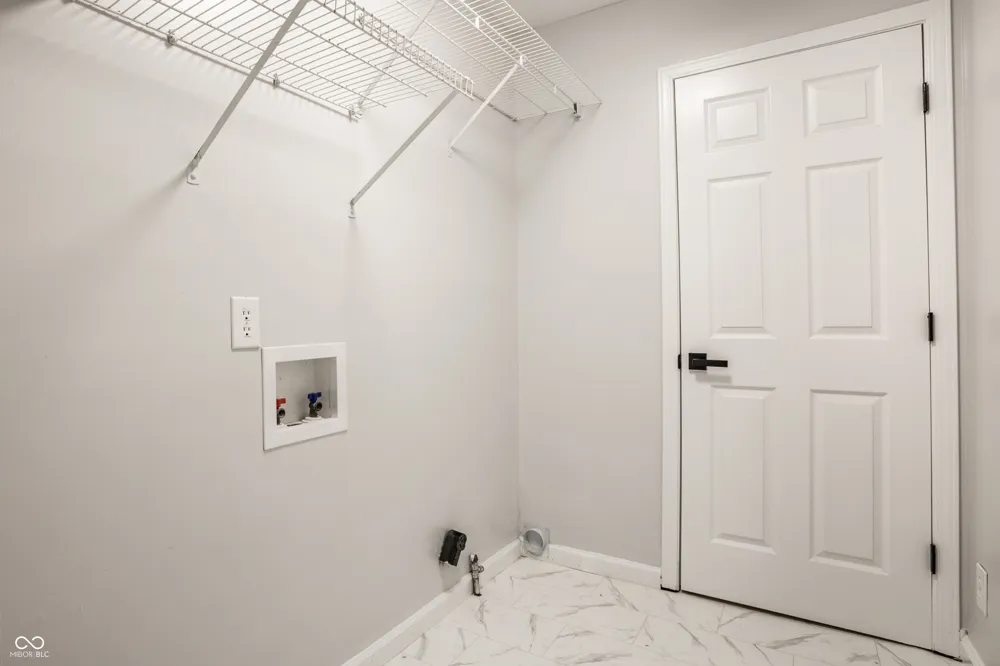 2120 Debello Court Indianapolis, IN 46214