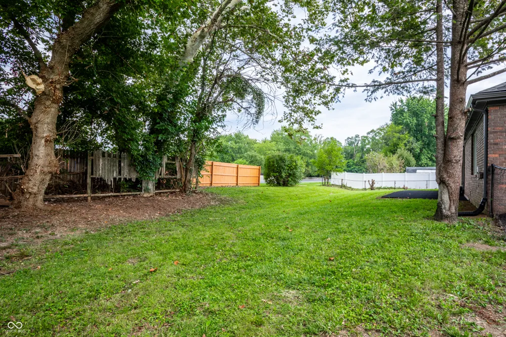 2120 Debello Court Indianapolis, IN 46214