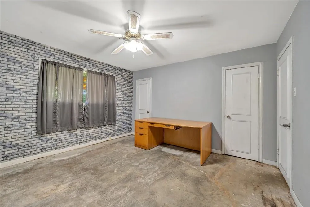 334 Biscayne Boulevard El Lago, TX 77586