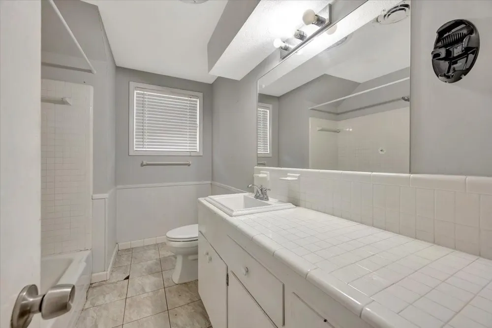 334 Biscayne Boulevard El Lago, TX 77586
