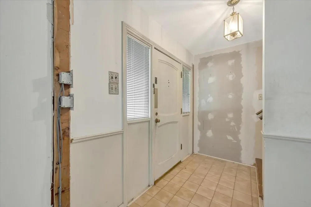 334 Biscayne Boulevard El Lago, TX 77586