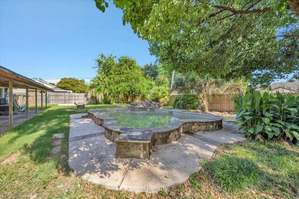334 Biscayne Boulevard El Lago, TX 77586